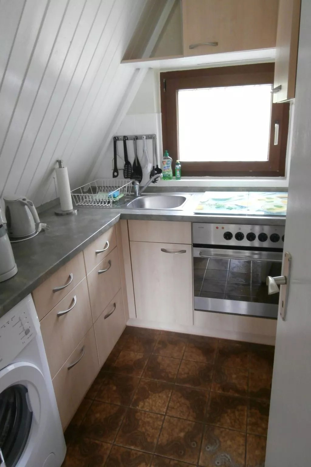 Uriges Ferienhaus mit Garten und Grill-Binnen