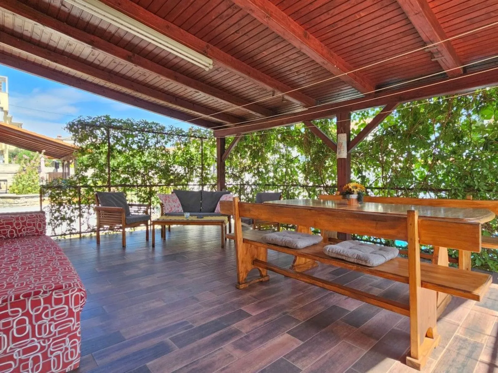 Toni -Wohnung im Erdgeschoss-Buiten