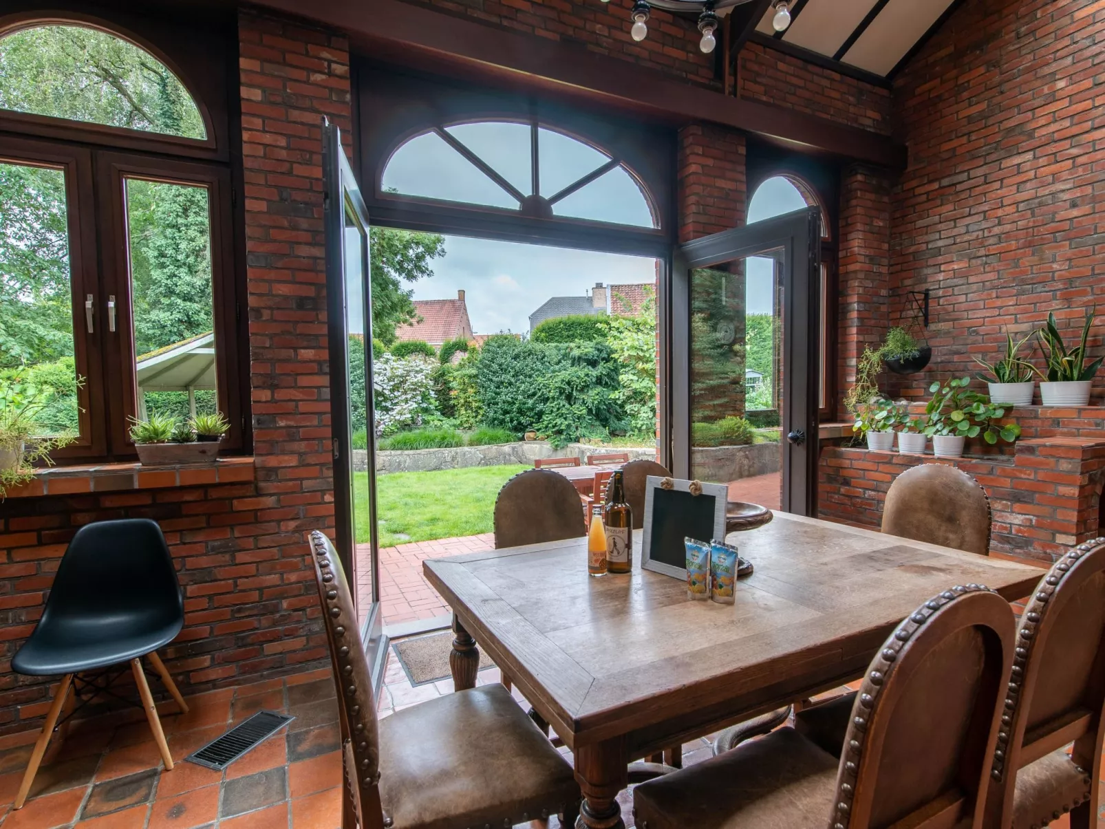 Gemütliches Haus mit eingezäuntem Garten-Binnen