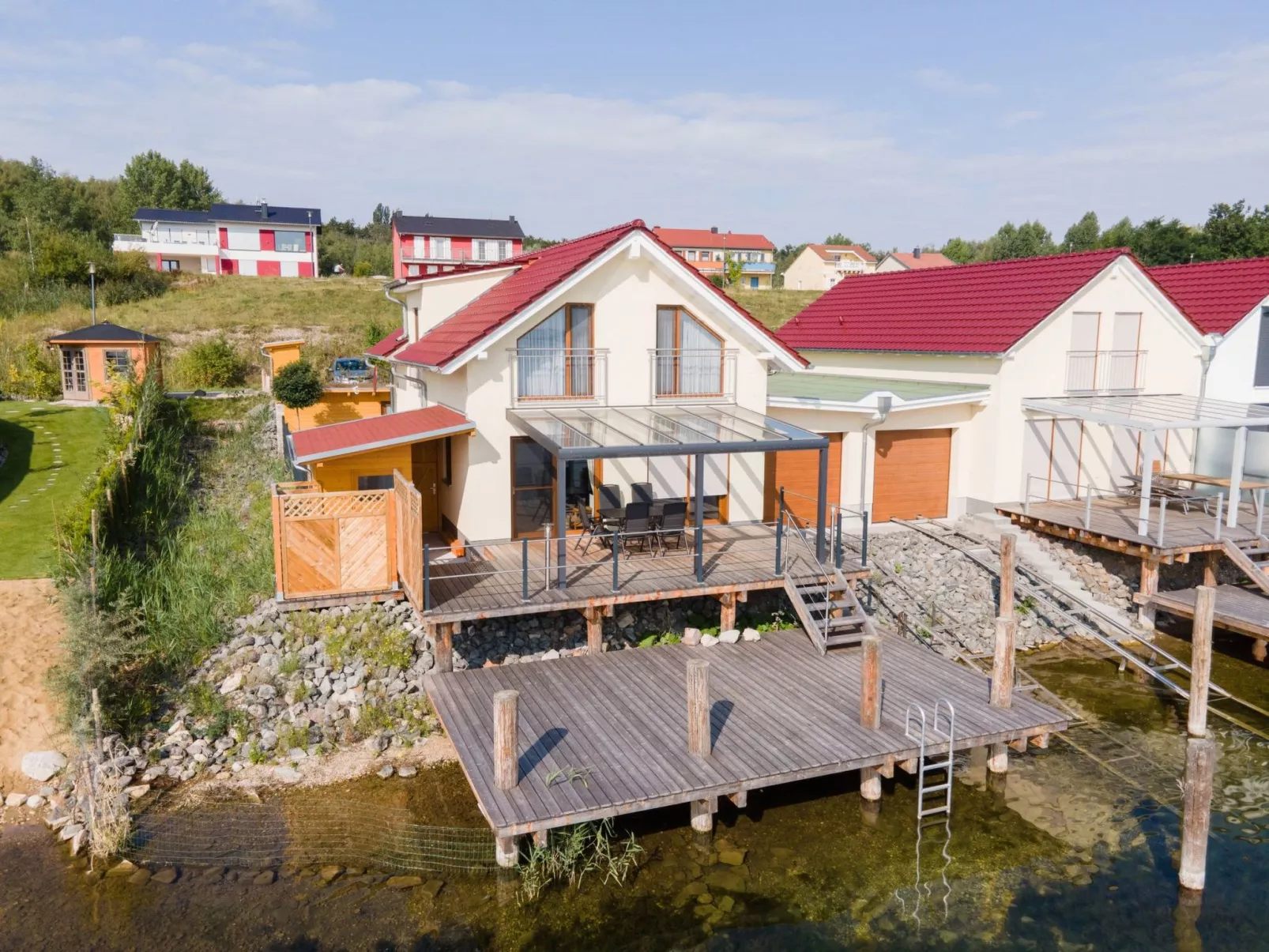 Seehaus Arielle mit Wassergrundstück-Image-tags.info