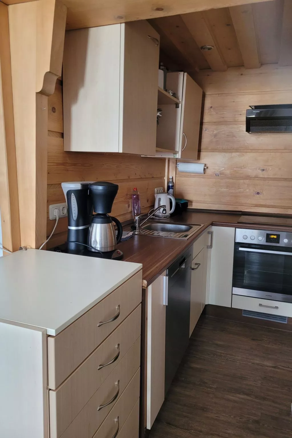 Bergwiese mit Balkon-Binnen