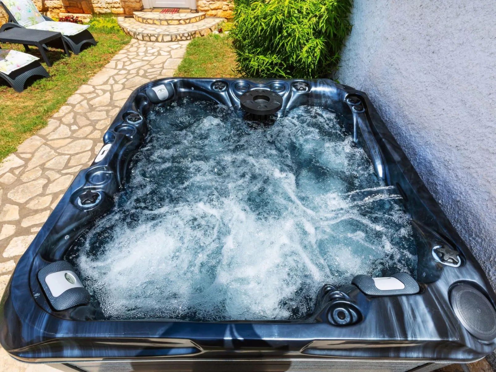 "Lilo Lavender" mit Whirlpool