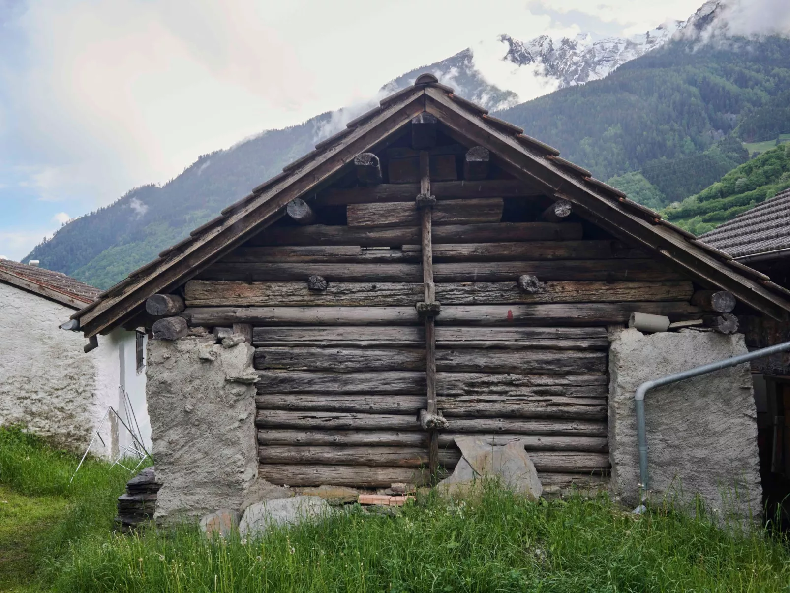 Waterfall House-Buiten