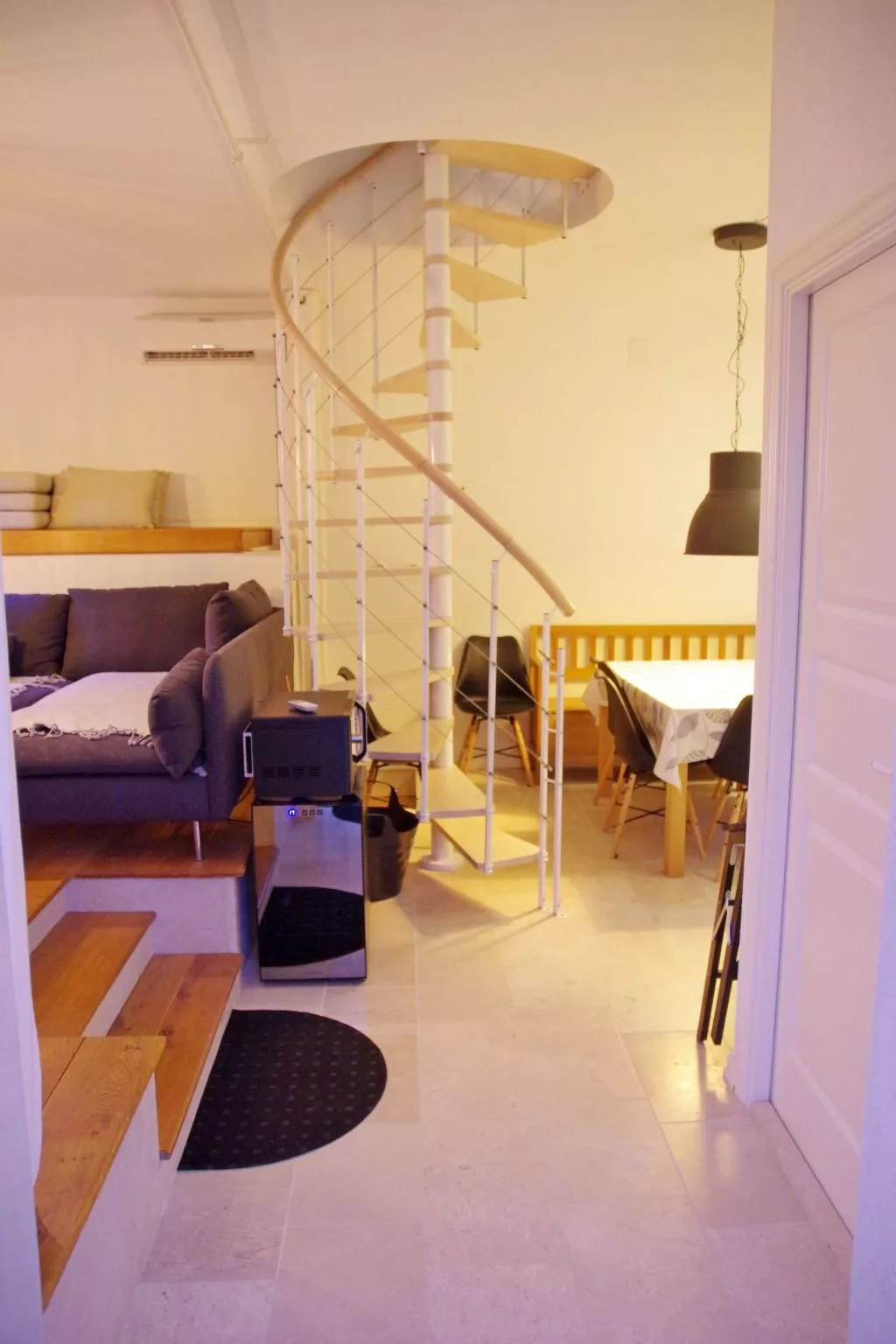 Schönes Ferienhaus mit privatem Pool-Binnen