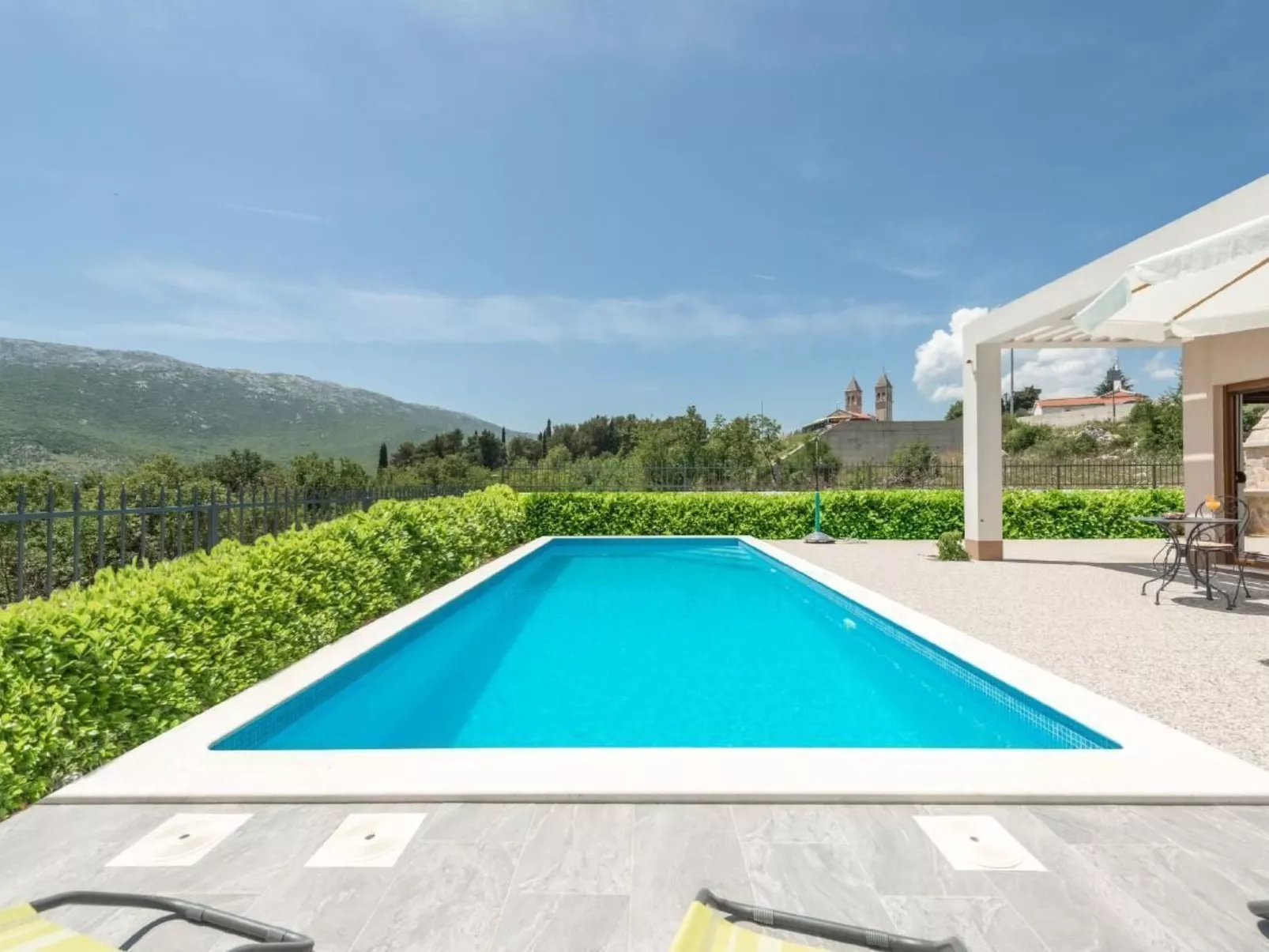 Villa Longfield mit privaten Pool und Sauna-Buiten