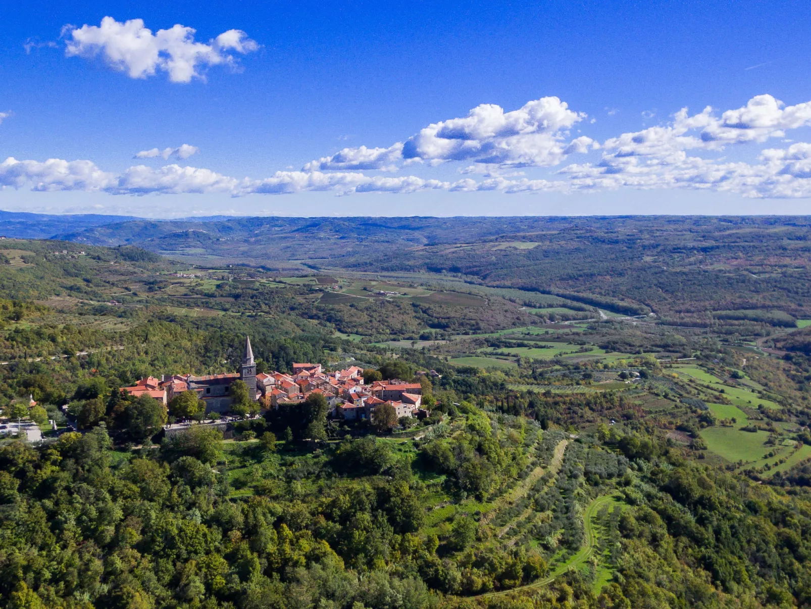 Villa Poropati, Groznjan, Istrien-Luxus Landgut mit 7 Schlafzimmern für bis zu-Omgeving