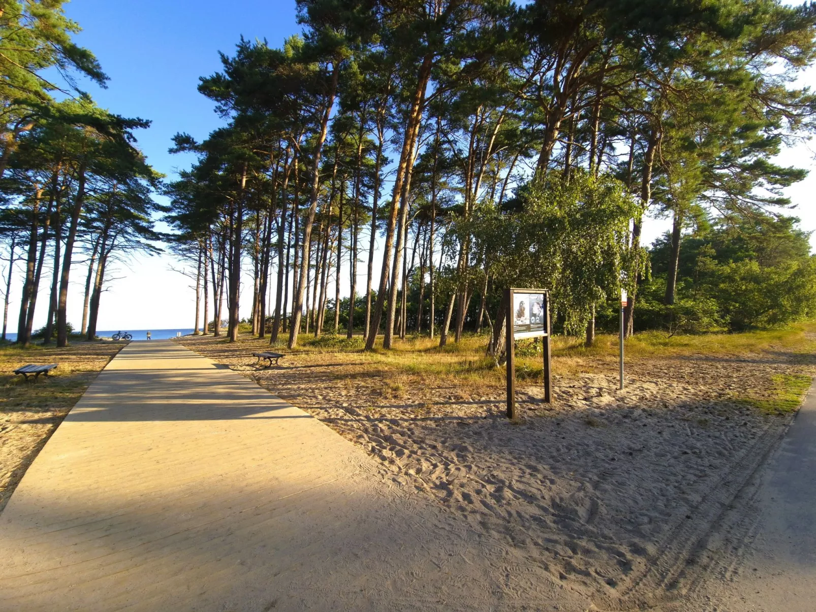 "New 5" mit gemeinschaftlichem Pool-Buiten