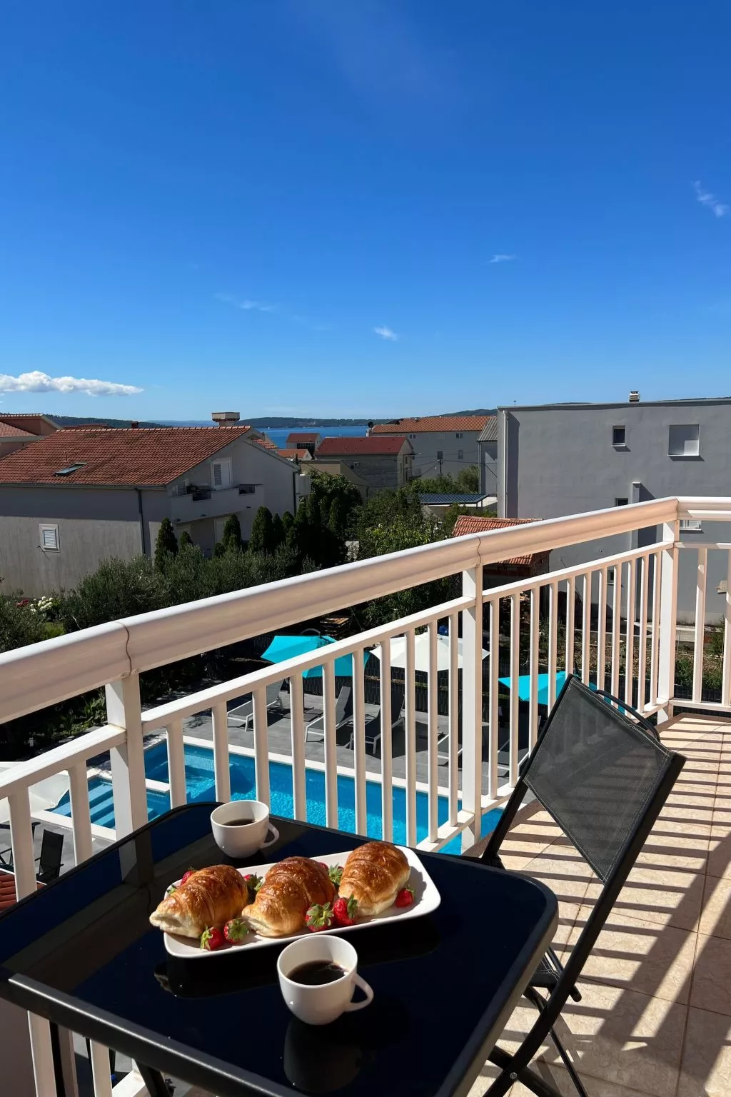 Moderne Meerblick ap.1 mit Pool und Terrasse bbq in der Nähe von Split Trogir-Buiten