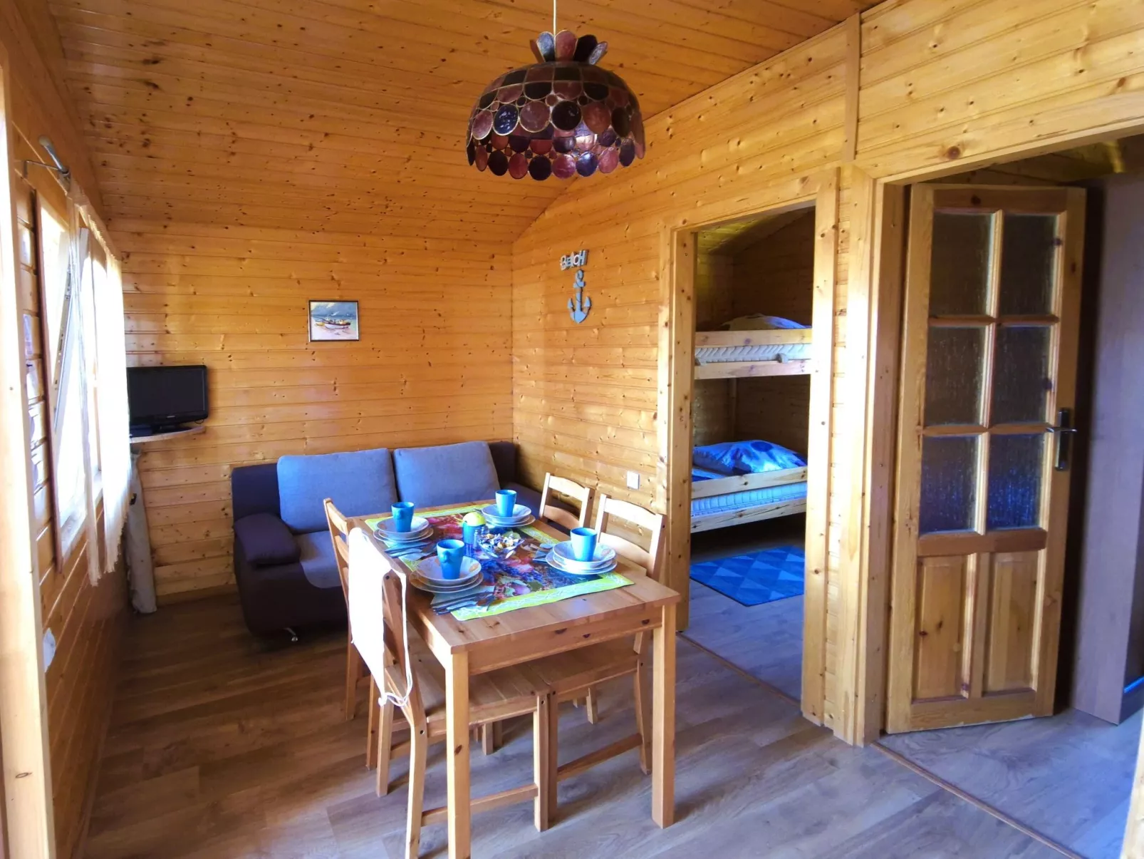 Mit gemeinschaftlichem Pool-Binnen