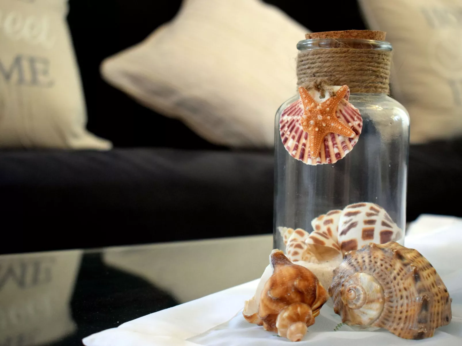 Modernes Ferienhaus in Dobropoljana mit Terrasse, Garten und Grill-Binnen