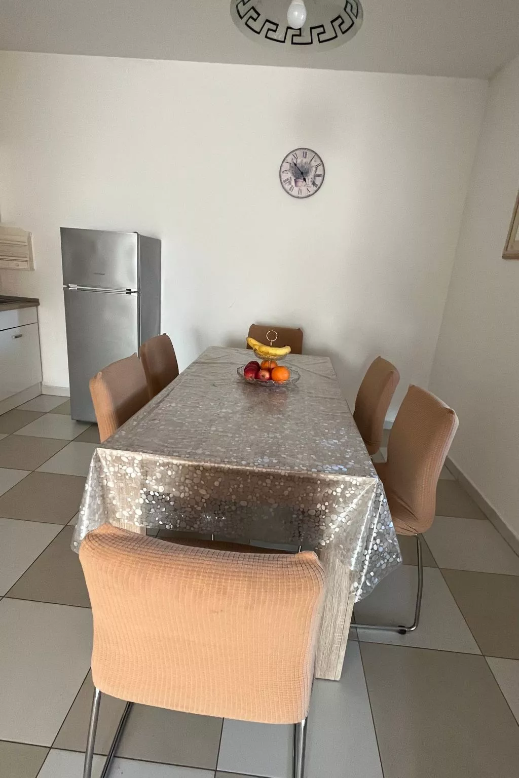 Für sechs Personen-Binnen