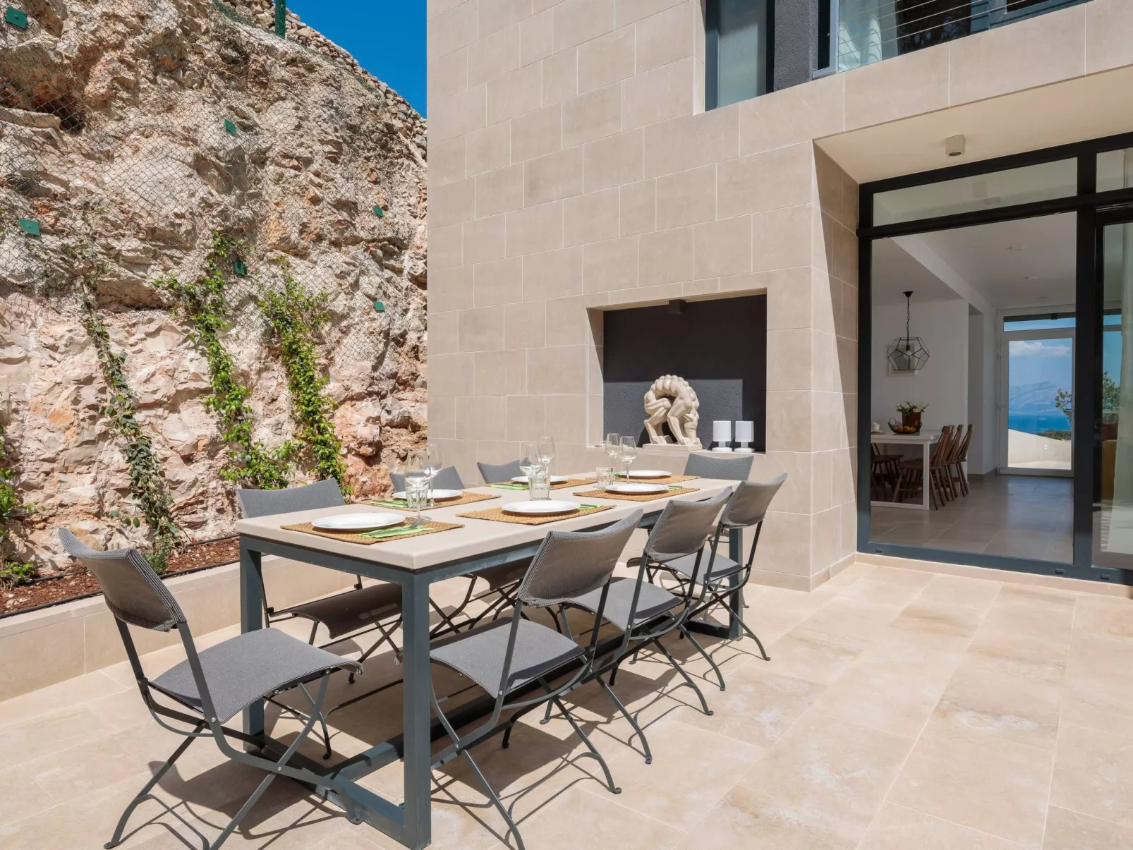 Semper Vivum Villa-Buiten