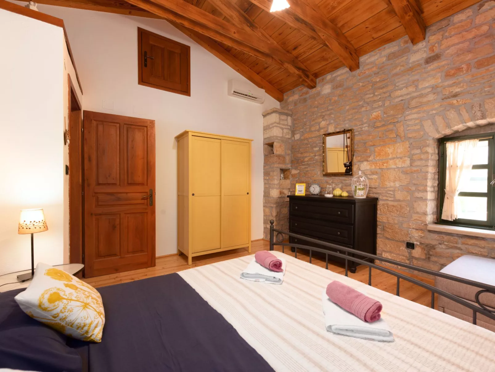 In Krculi mit Privatem Pool-Binnen