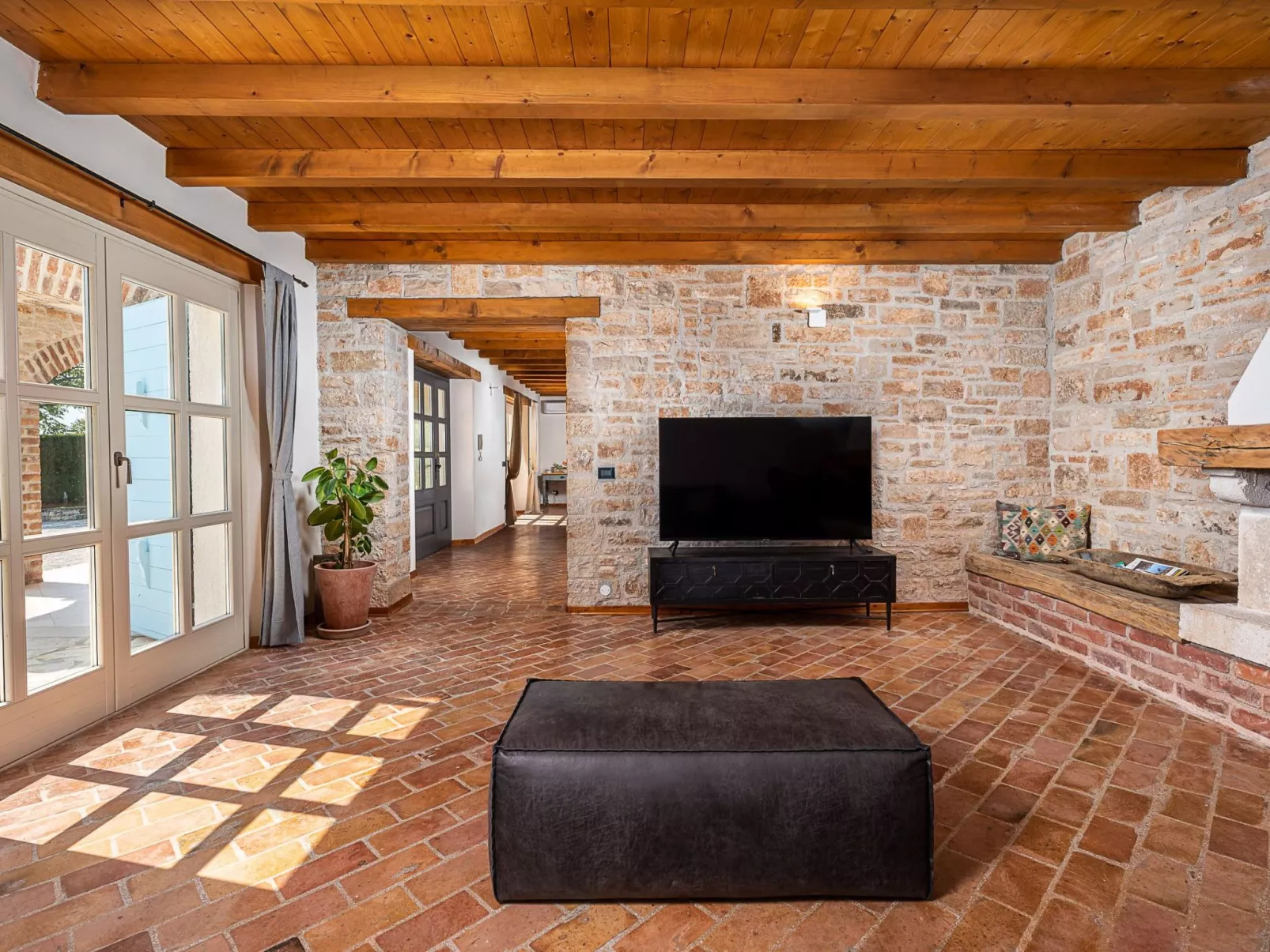 Luxusferien Villa Paolina mit privatem Pool-Binnen