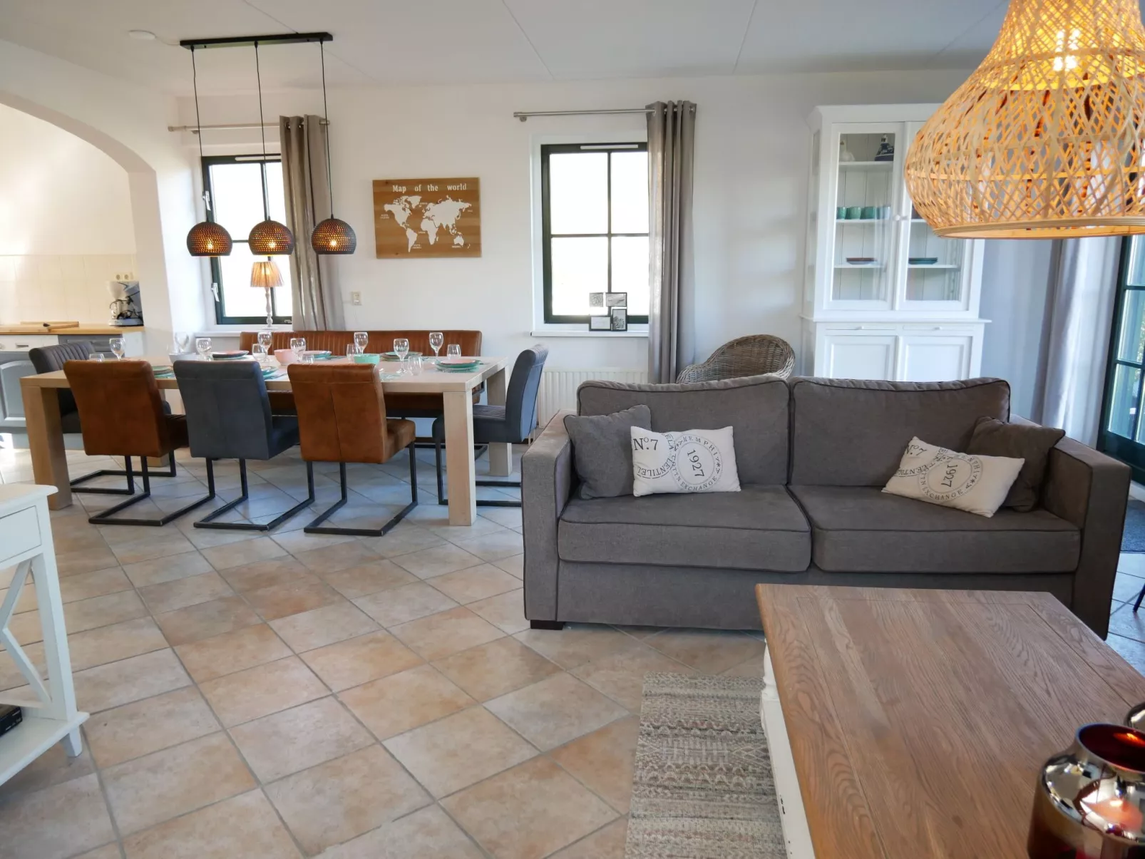 Villa Buiten 41/8-Binnen