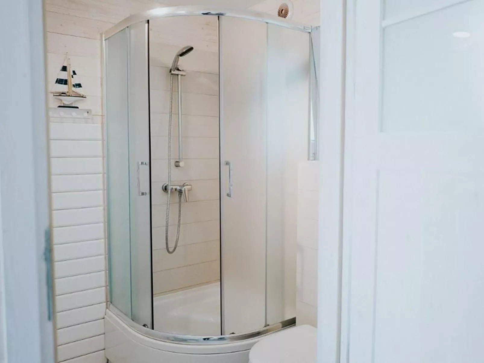 Marynarskie Domki mit der Aussicht auf Spielplatz-Binnen