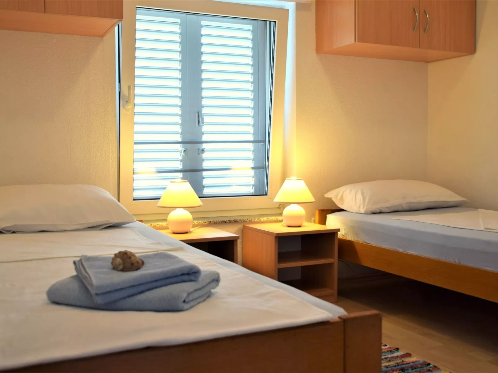 Für vier Personen mit Balkon im ersten Obergeschoss gelegen-Binnen