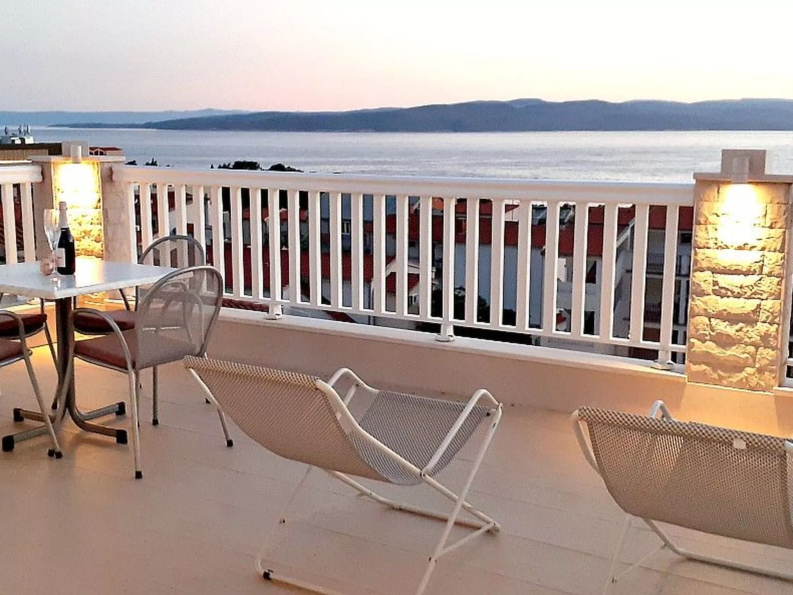 Strandnahe Ferienwohnung mit tollem Ausblick-Buiten