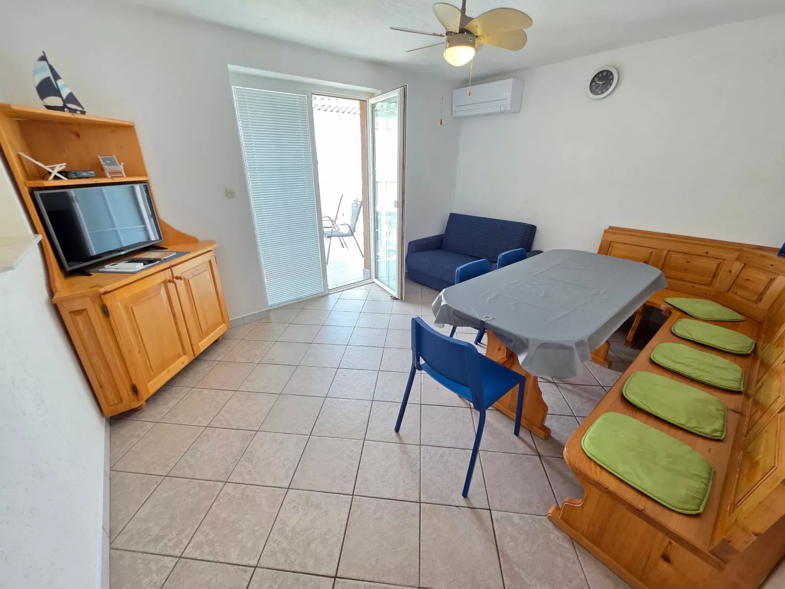 Wohnung mit Meerblick, 150 m vom Strand entfernt-Binnen