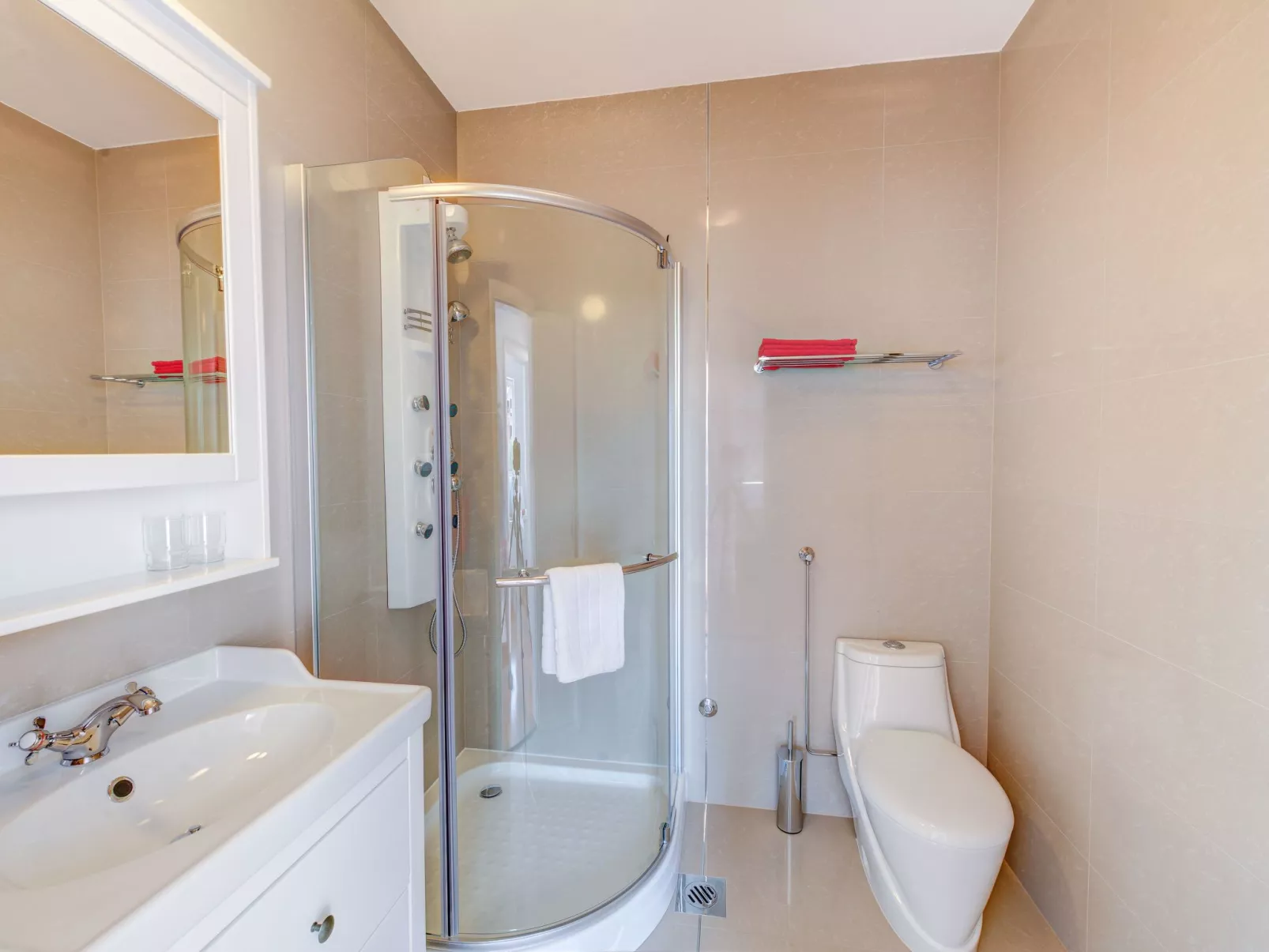 Wohnung für 4 Personen mit Pool und Jacuzzi-Binnen