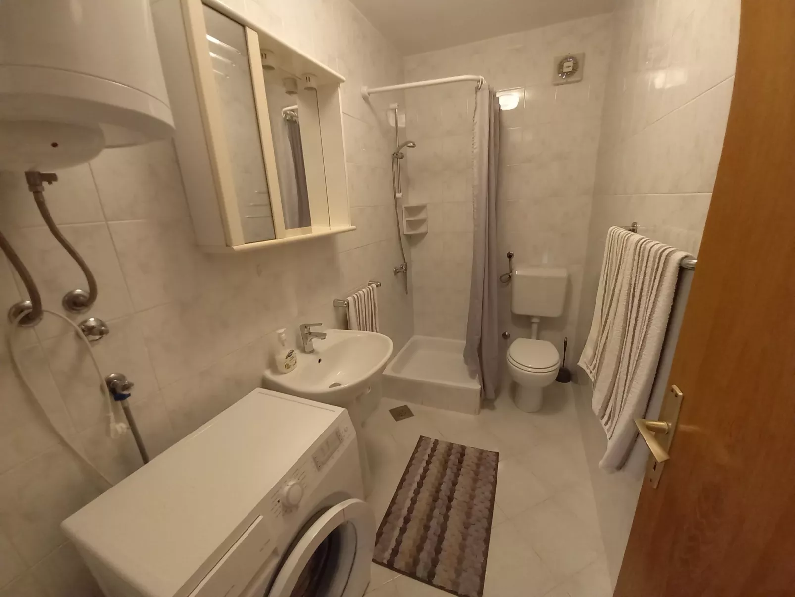 "Toni" mit Terrasse-Binnen