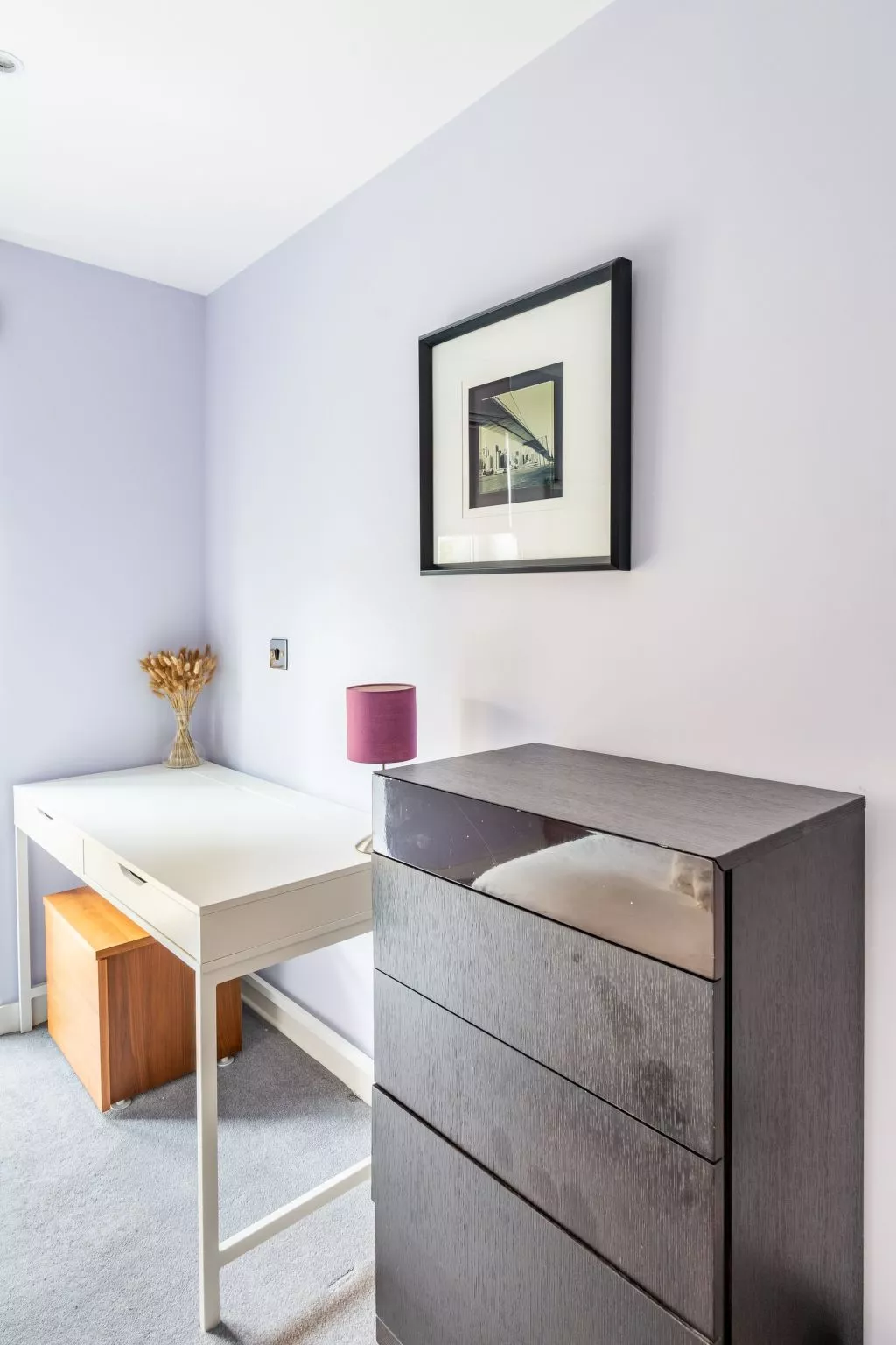 Moderne und stilvolle Wohnung mit eigenem Bad in der Nähe von Notting Hill und-Binnen