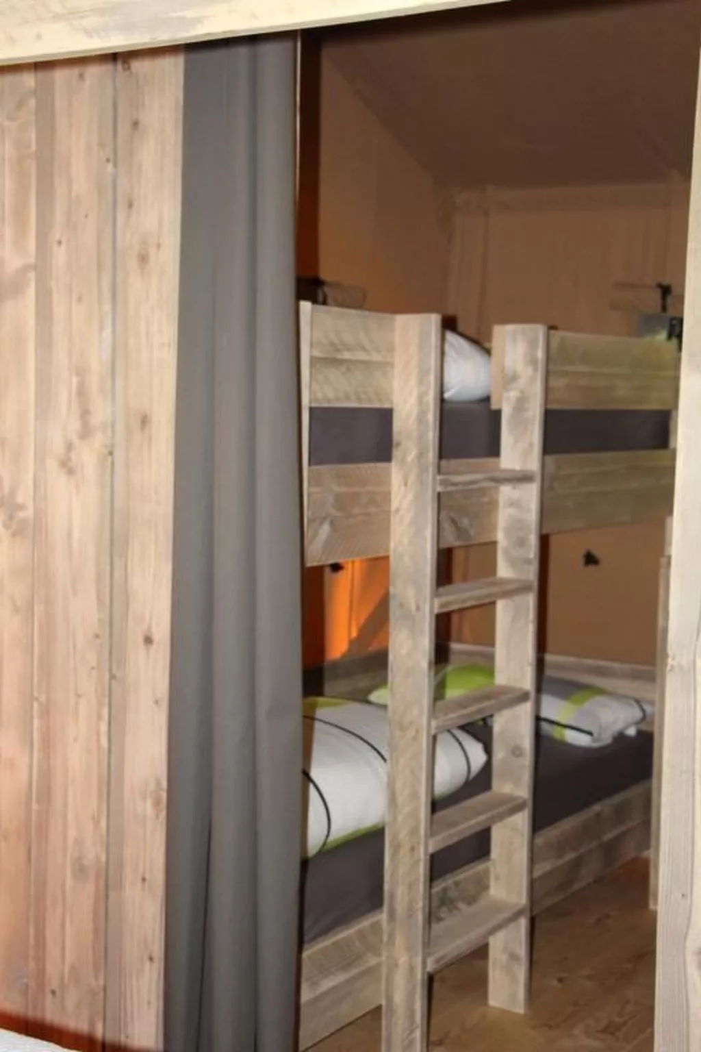 Safarizelt in Hohenlychen mit Garten und Grill-Binnen