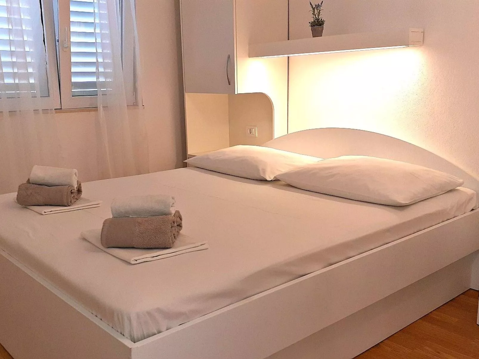 Mit Terrasse und herrlichem Ausblick-Image-tags.info