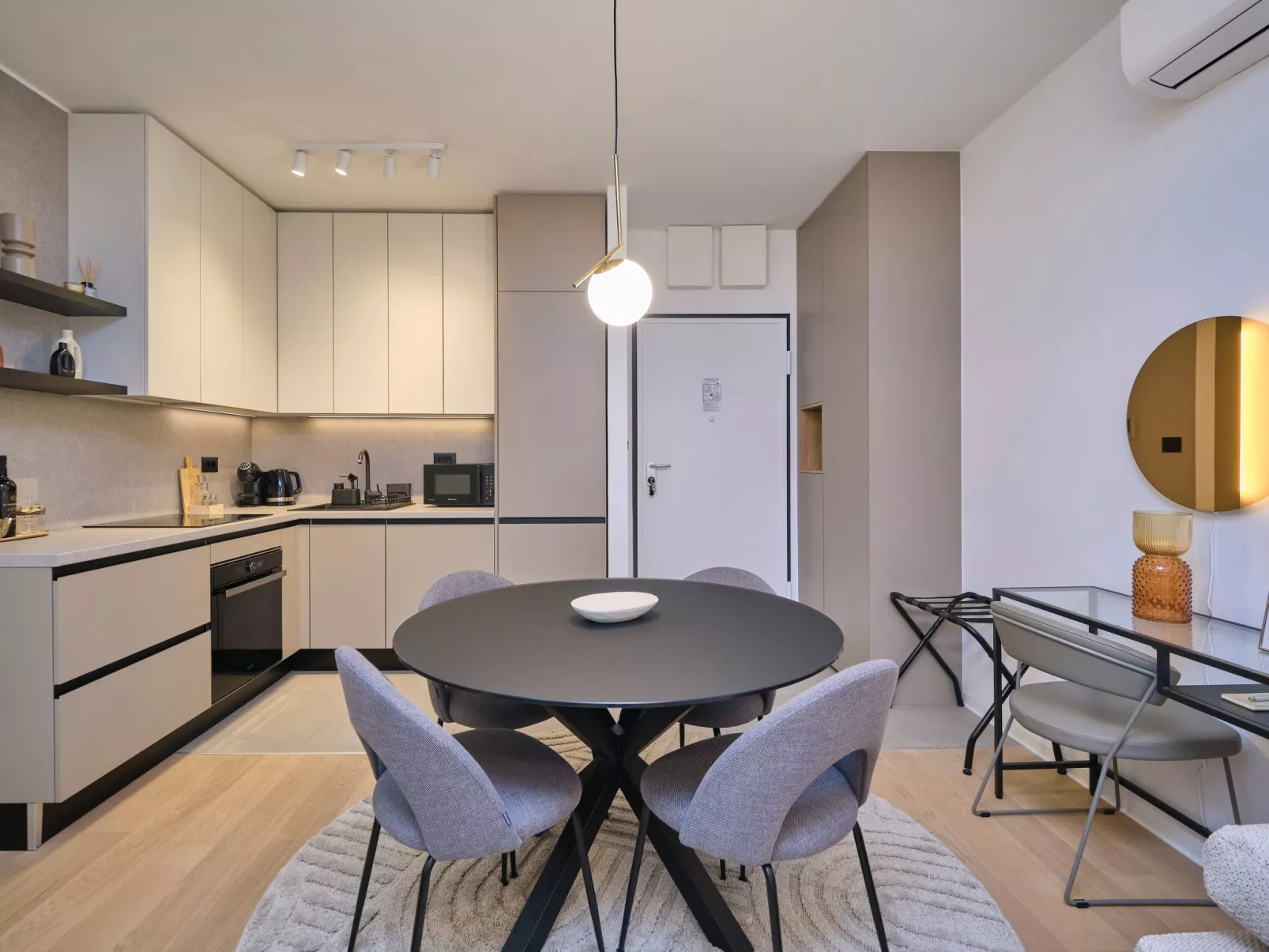 "Splitful Apartment"