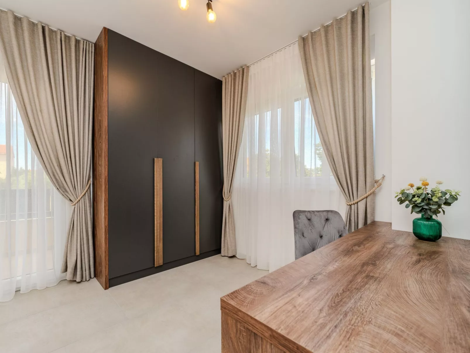 Neue Luxusvilla mit Pool - Agentur TA Leut-Binnen