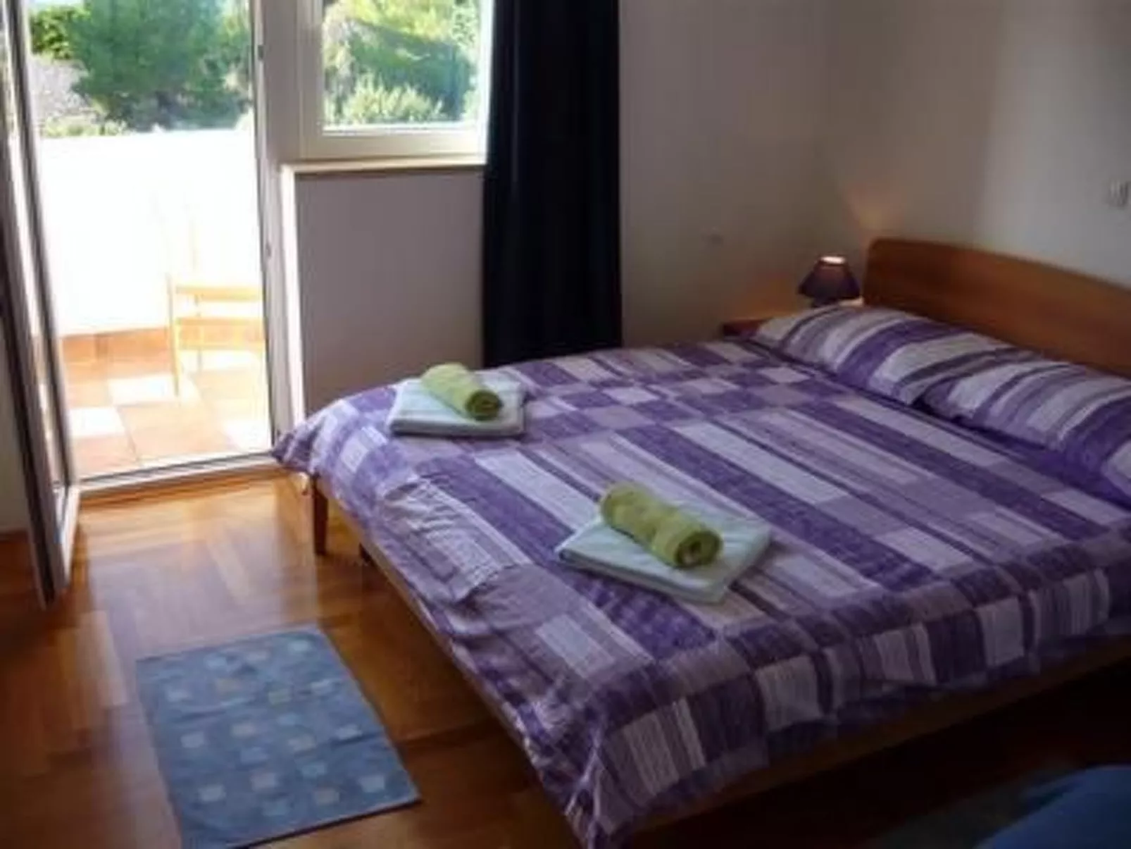 Nette Ferienwohnung mit Whirlpool und Garten-Binnen