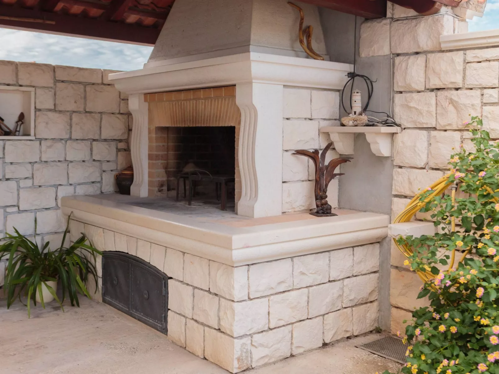 Luxuriöses Studio-Apartment mit Terrasse-Buiten