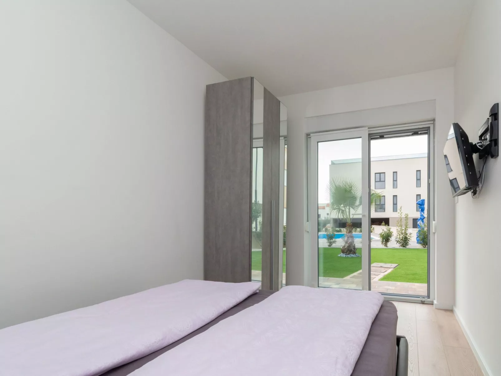 Wohnung mit Pool in Strandnähe -TA Leut Agency-Binnen