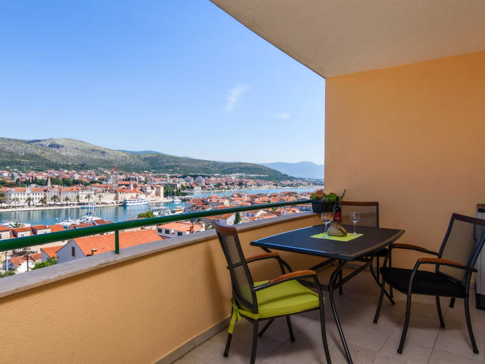 Wohnung mit Blick auf das Wasser