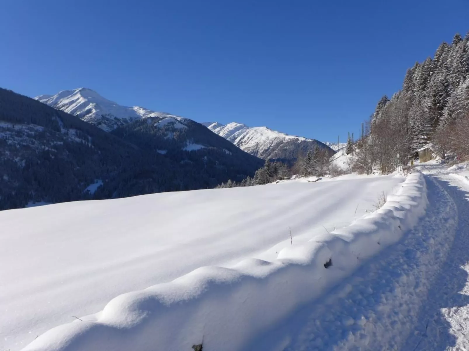 Chalet 'Casa Muraun' mit Bergblick-Buiten