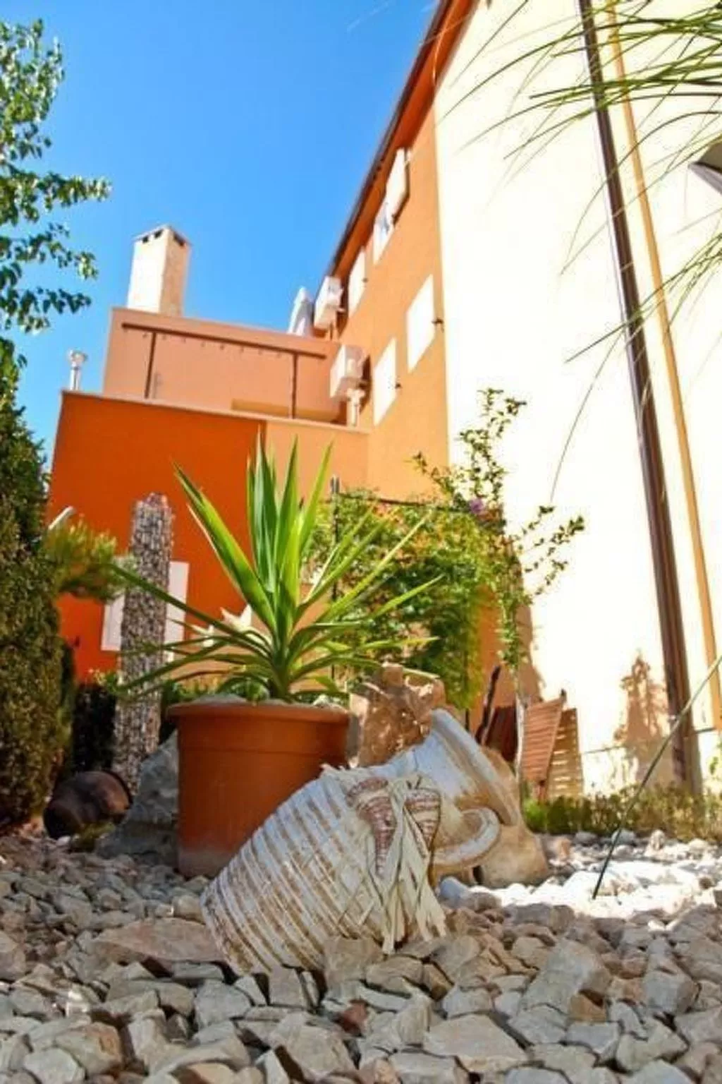 Villa Mediteran, kleine Ferienwohnung mit Balkon-Buiten