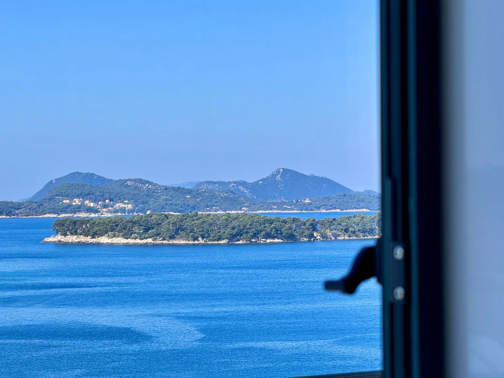 Villa mit Blick auf das Wasser-Buiten