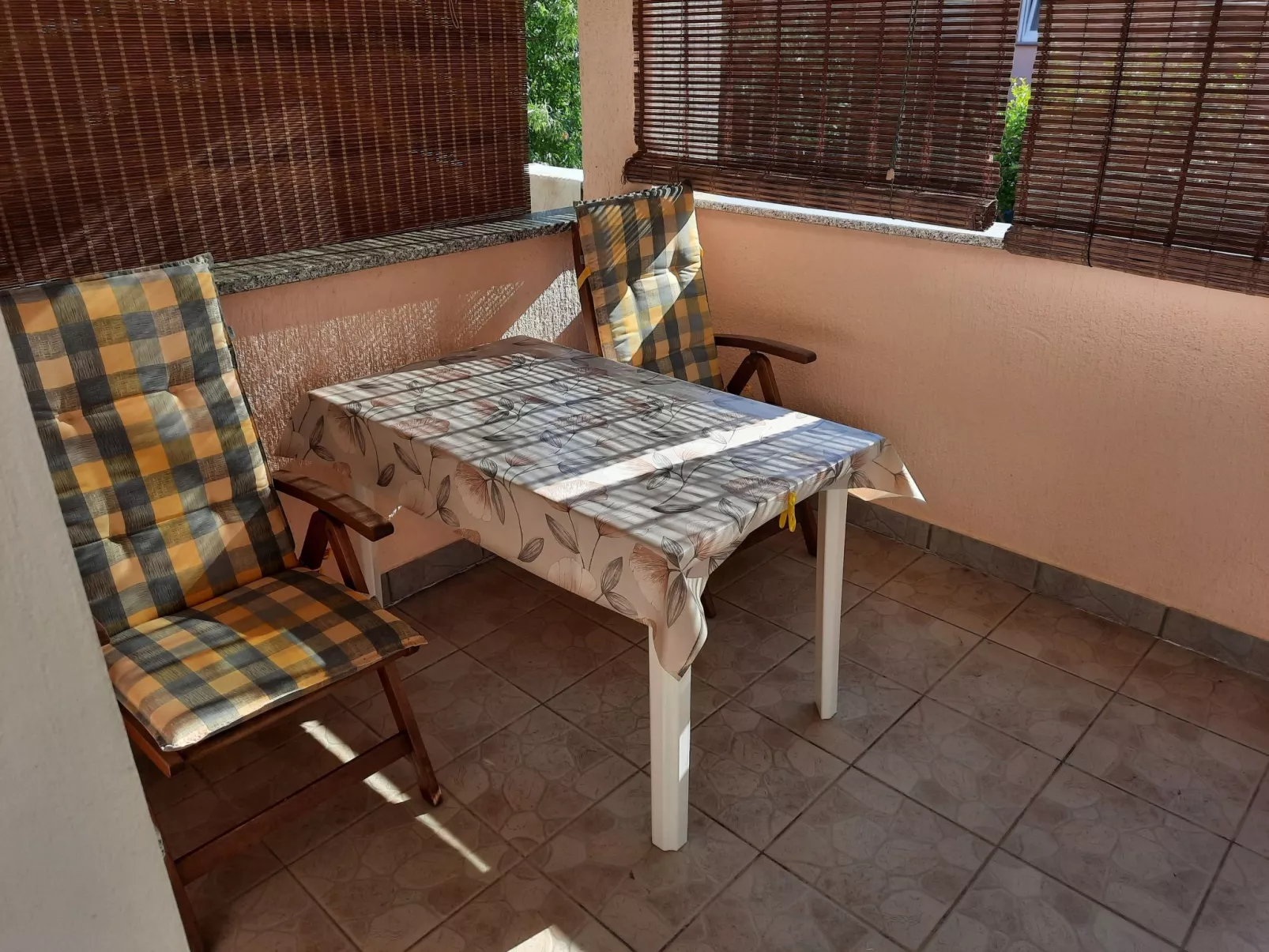 Mit privater Terrasse