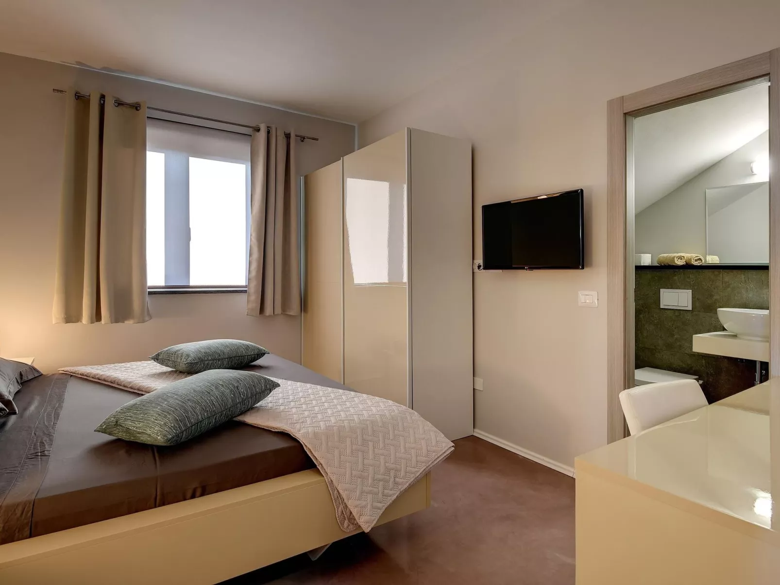 Ferienvilla Sunrise  mit Pool in Premantura-Binnen