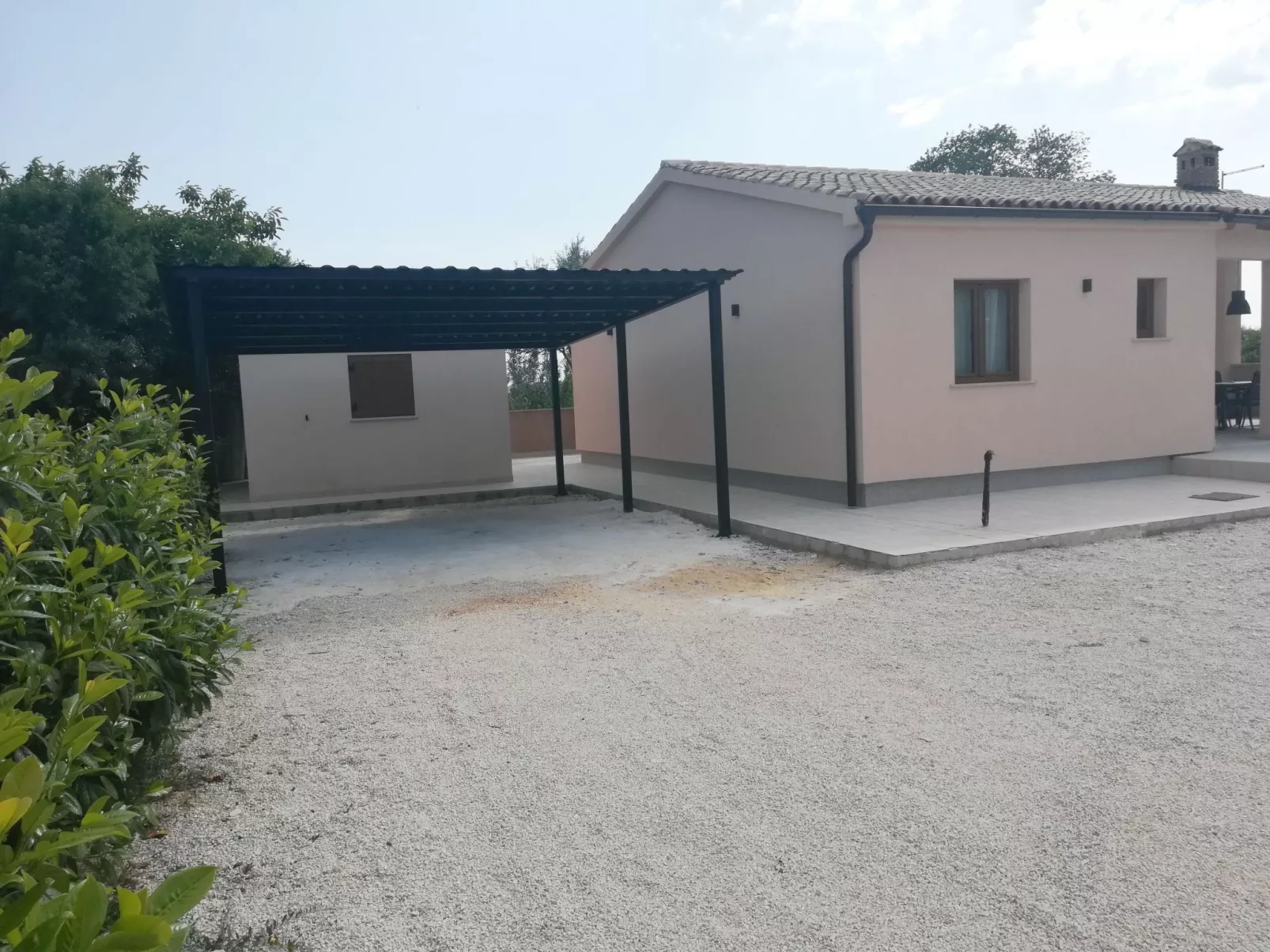 Haus Nina mit beheiztem Schwimmbad-Buiten