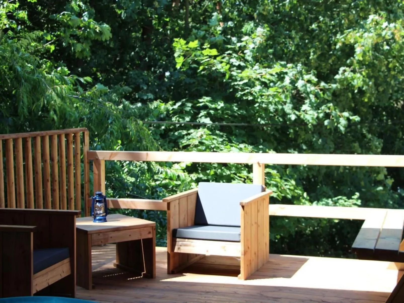 Gemütliches Safarizelt mit Grill und Garten-Buiten