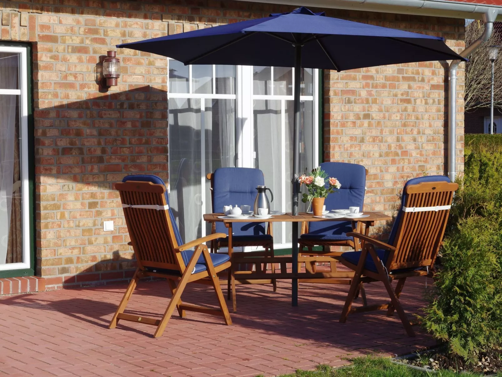 Lara's Olle Warft-Buiten