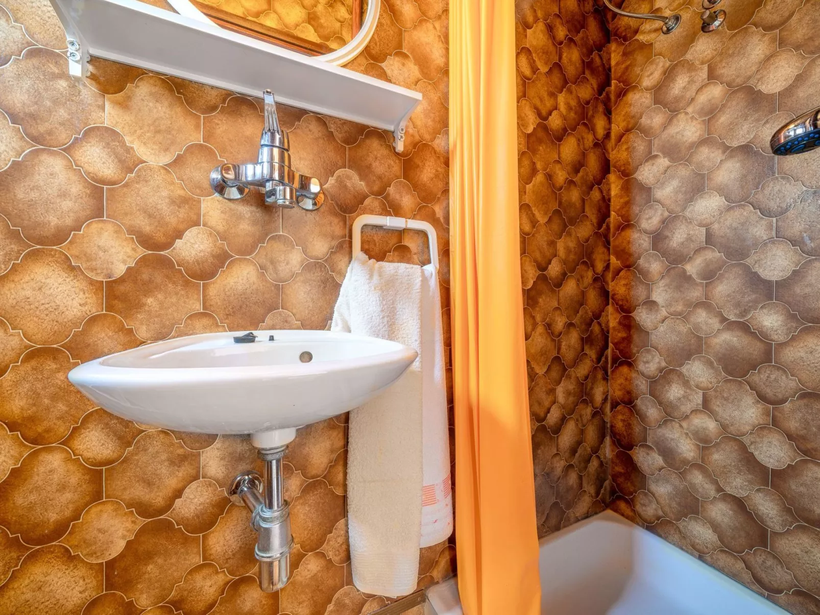 Große Ferienwohnung in Vodice mit Eigenem Balkon-Binnen