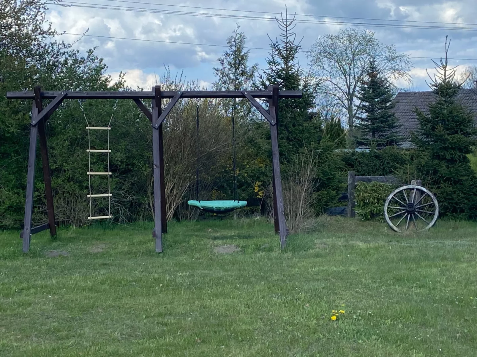 Alte Dorfschule-Buiten