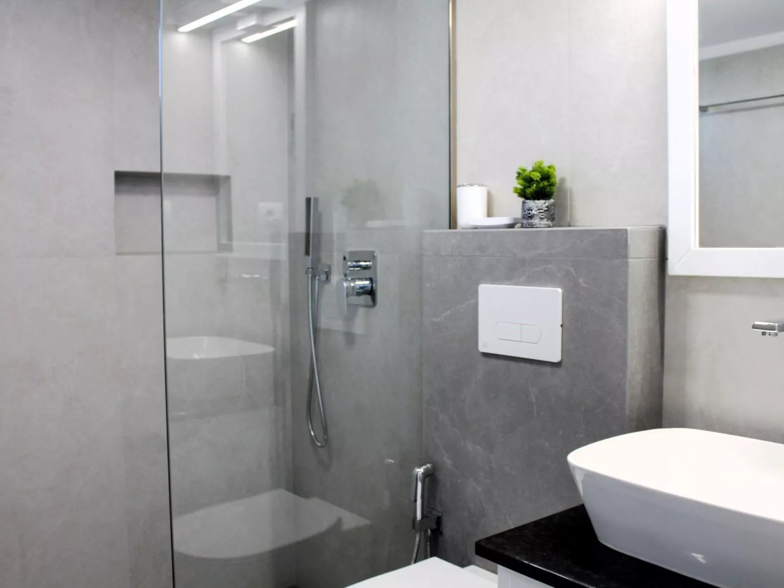 Entdecken Sie die ruhige Opulenz der Luxusvilla Levanda in Südalbanien - Binnen