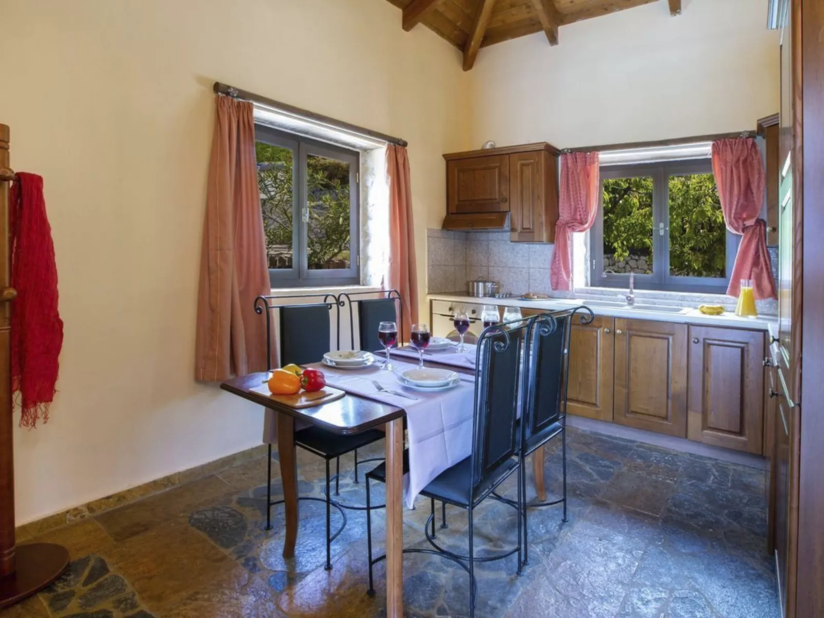 Schönes Haus in Apollonii mit privatem Pool-Binnen