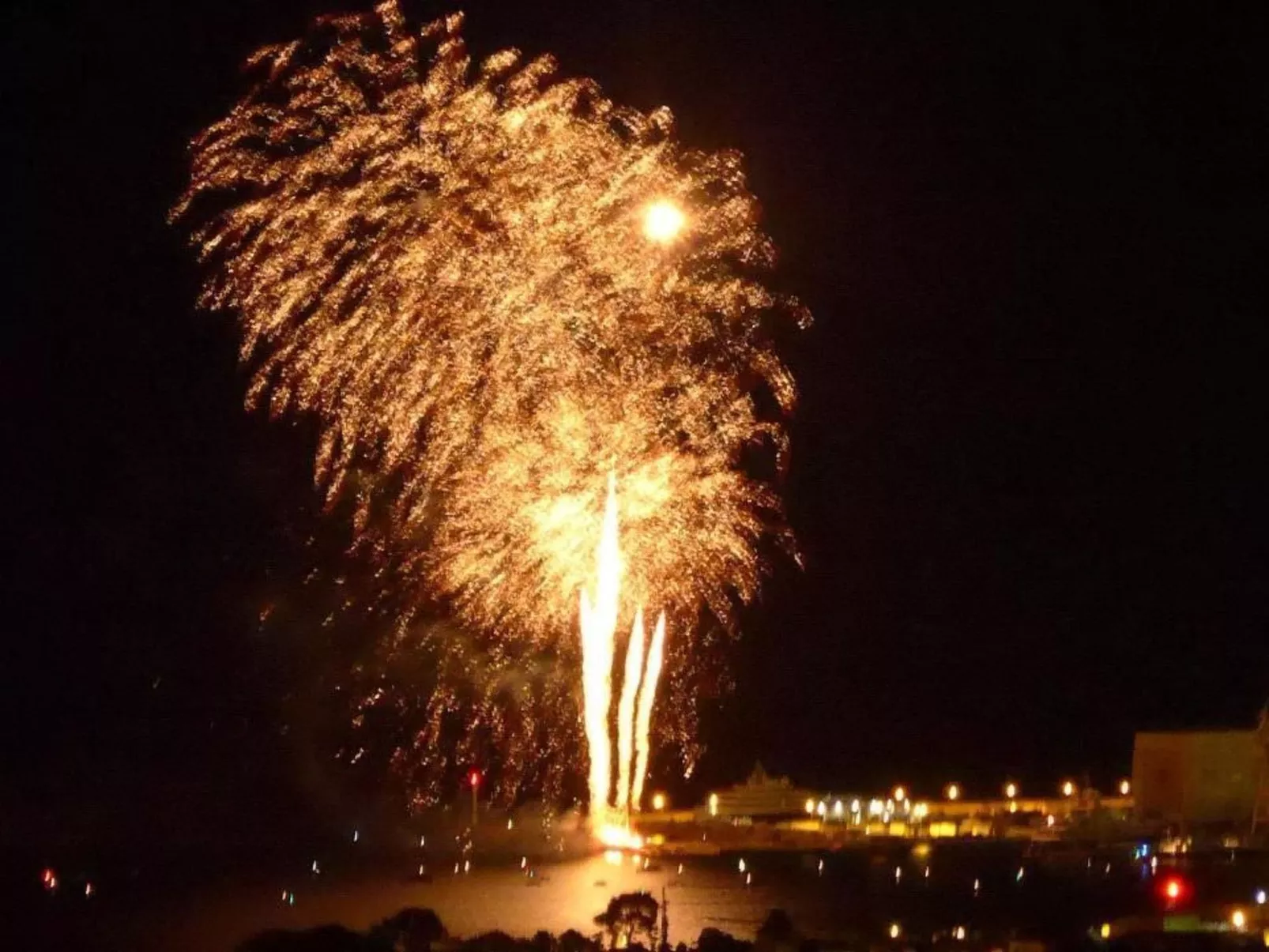 Villa und Pool mit Meerblick nur für Sie-Buiten
