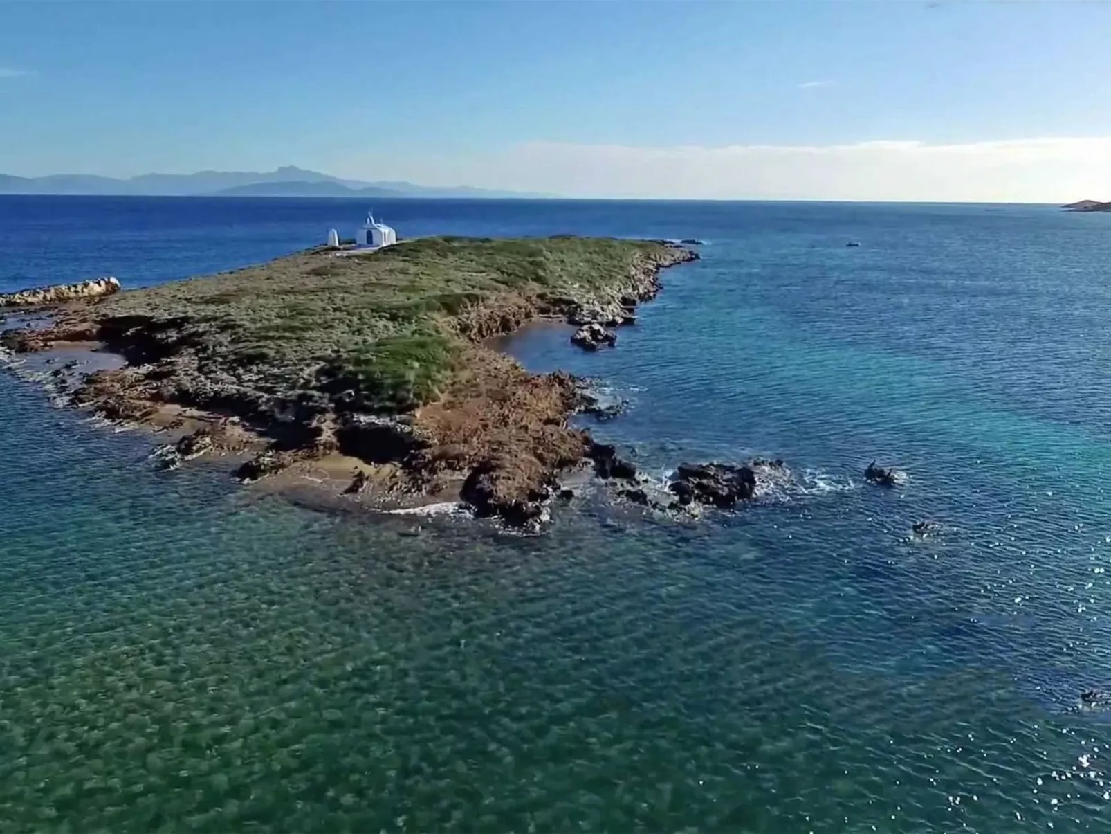 Vollständig umschlossene und großzügig angelegte dreistöckige Ferienvilla mit f-Buiten