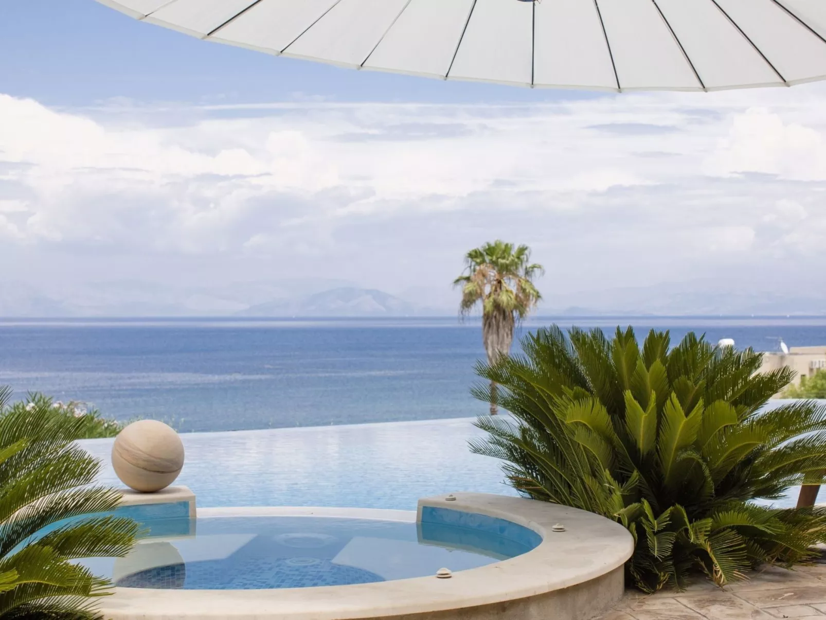 Ferienvilla mit Blick auf das Wasser