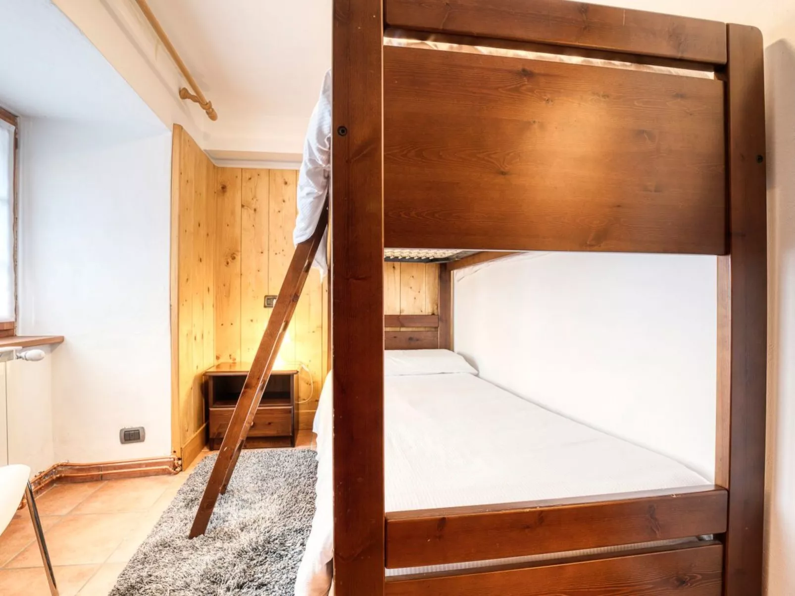 Wohnung im Dorfzentrum Ronco 2-Binnen